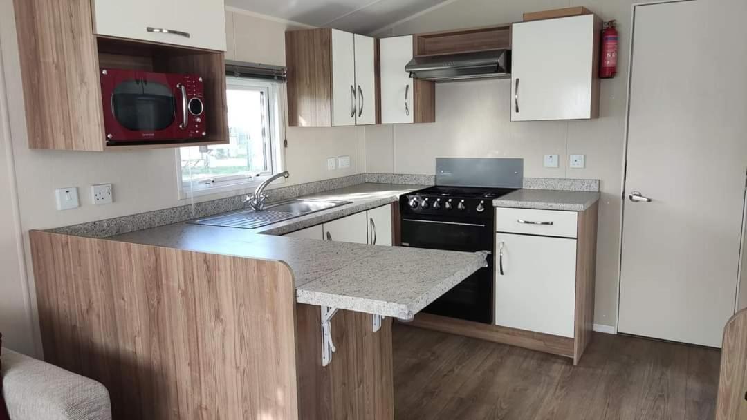 6 Berth On John Fowlers Villa Berrow Exterior photo